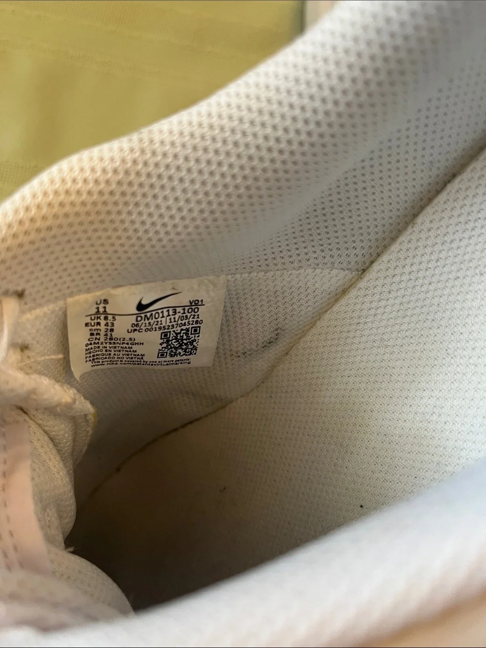 Nike Men’s White Low-Top Sneakers with Perforated Toe